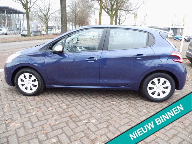 Peugeot-208