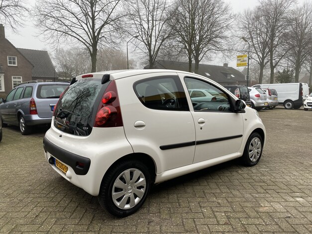 Peugeot-107