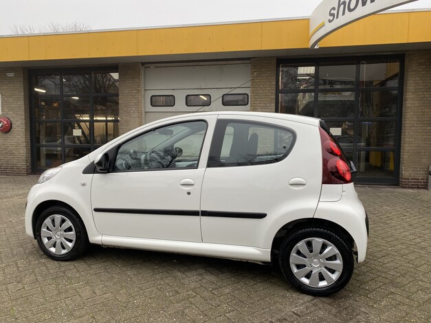 Peugeot-107