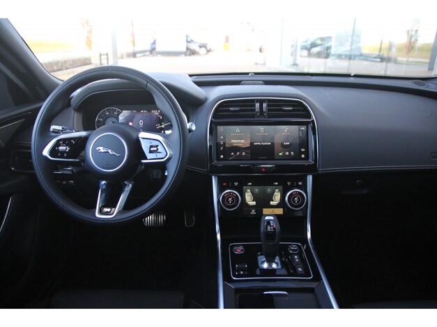 Jaguar-XE