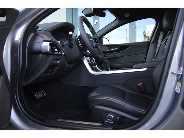 Jaguar-XE