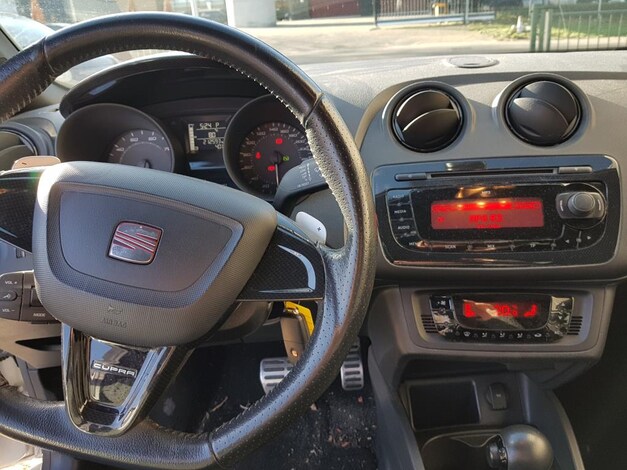 Seat-Ibiza