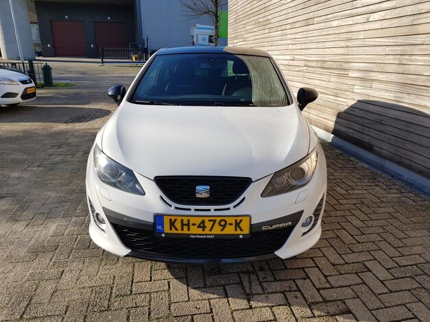 Seat-Ibiza