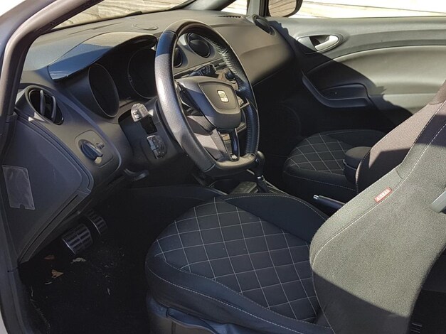 Seat-Ibiza