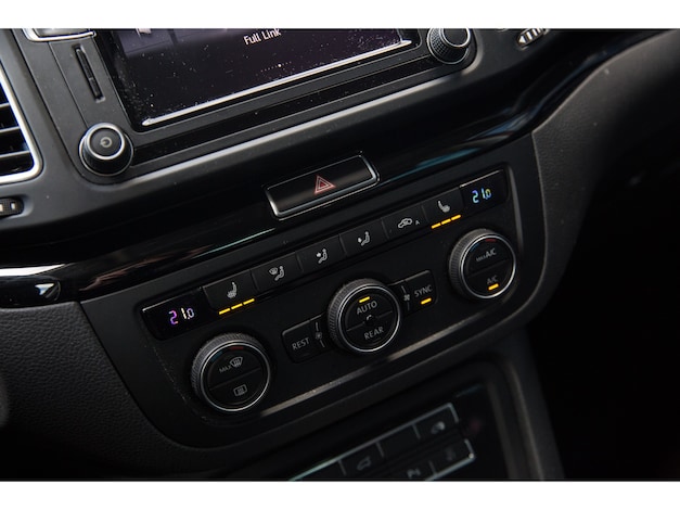Volkswagen-Sharan