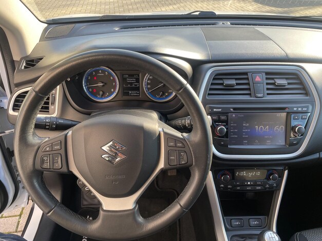 Suzuki-SX4