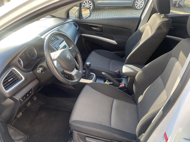 Suzuki-SX4