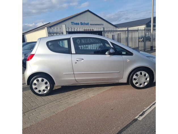 Mitsubishi-Colt