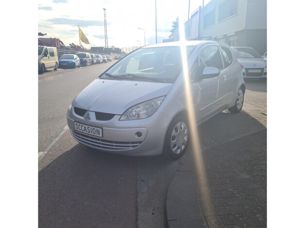Mitsubishi-Colt