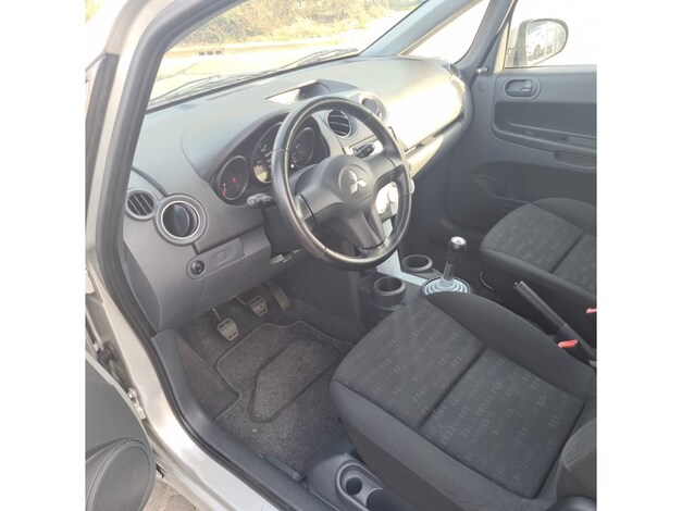 Mitsubishi-Colt