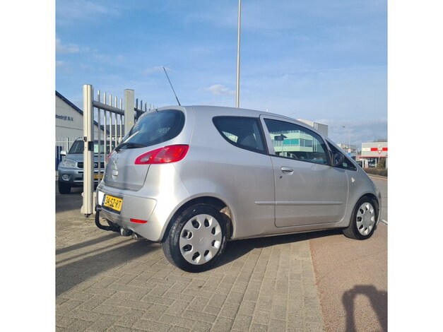 Mitsubishi-Colt