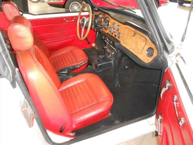 Triumph-TR6