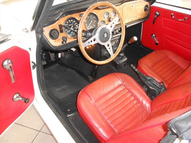 Triumph-TR6