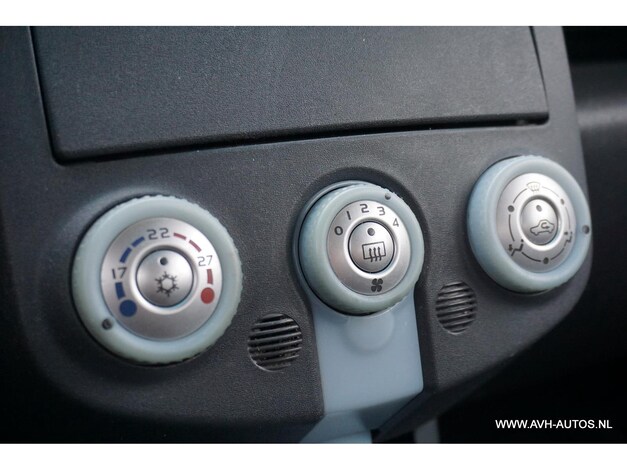 Mitsubishi-Colt