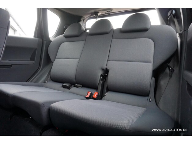Mitsubishi-Colt
