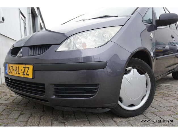 Mitsubishi-Colt