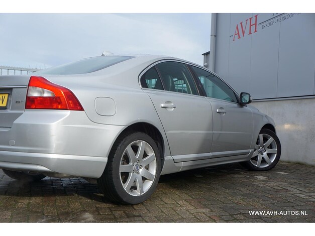 Volvo-S80
