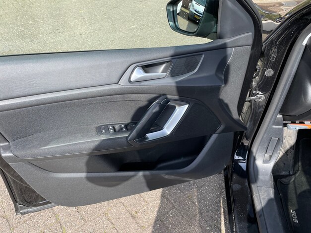 Peugeot-308