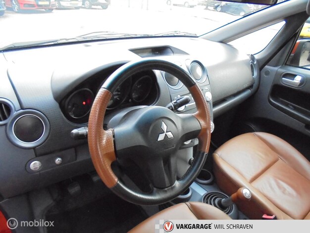 Mitsubishi-Colt
