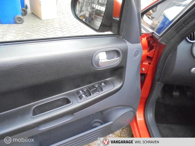 Mitsubishi-Colt