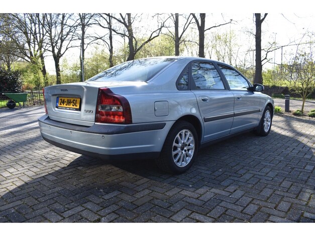 Volvo-S80