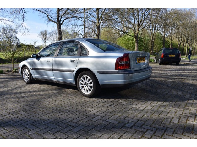 Volvo-S80
