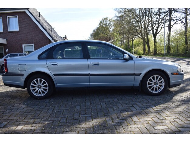 Volvo-S80