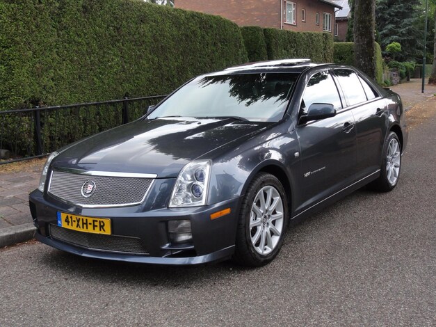 Cadillac-STS