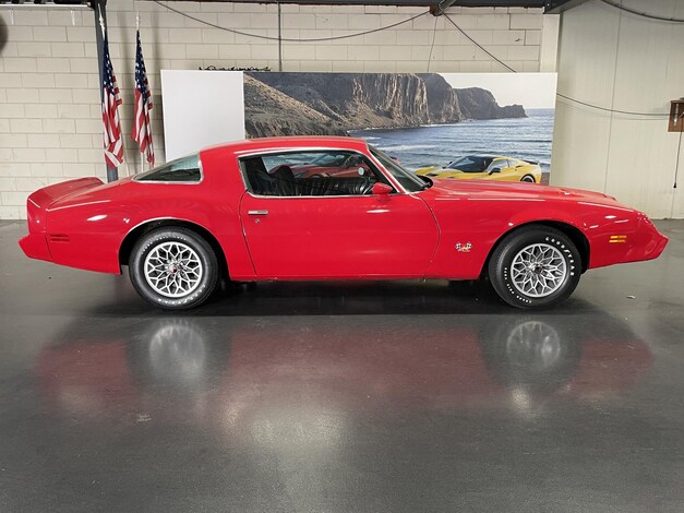 Pontiac-Firebird