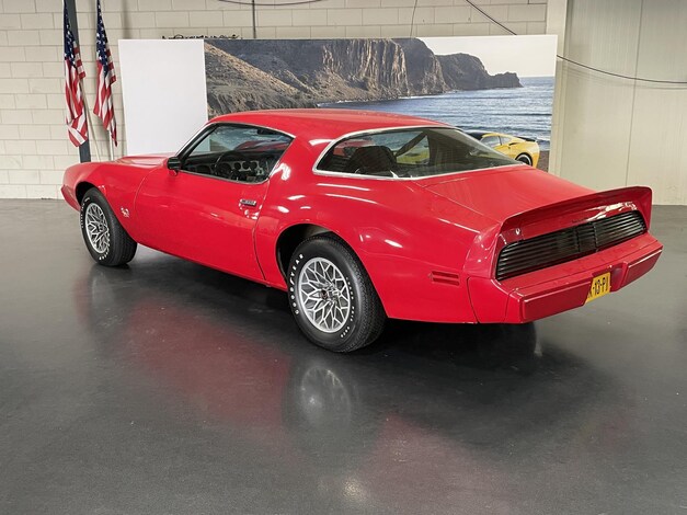 Pontiac-Firebird