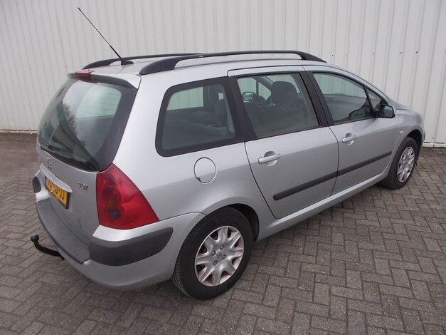 Peugeot-307