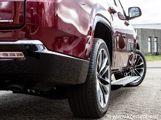 Jeep-Wagoneer