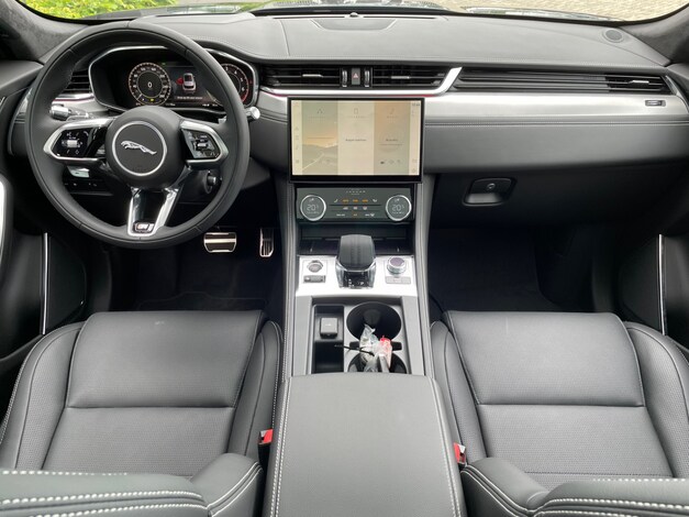 Jaguar-F-Pace