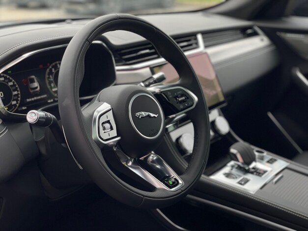 Jaguar-F-Pace