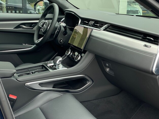 Jaguar-F-Pace