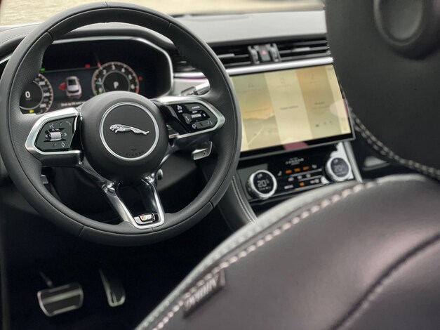 Jaguar-F-Pace