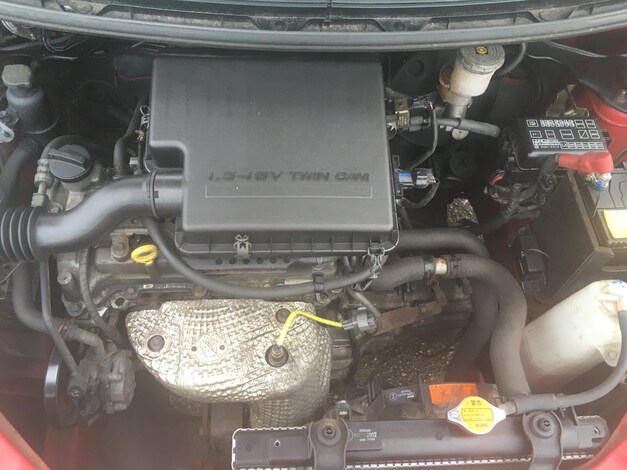 Daihatsu-YRV