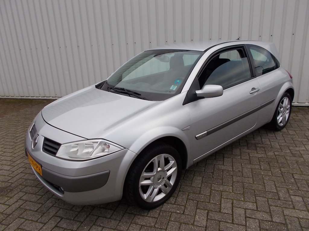 Renault Megane 1.6-16V Privilège Luxe 3drs ( APK KEURING BIJ AFLEVERING! )