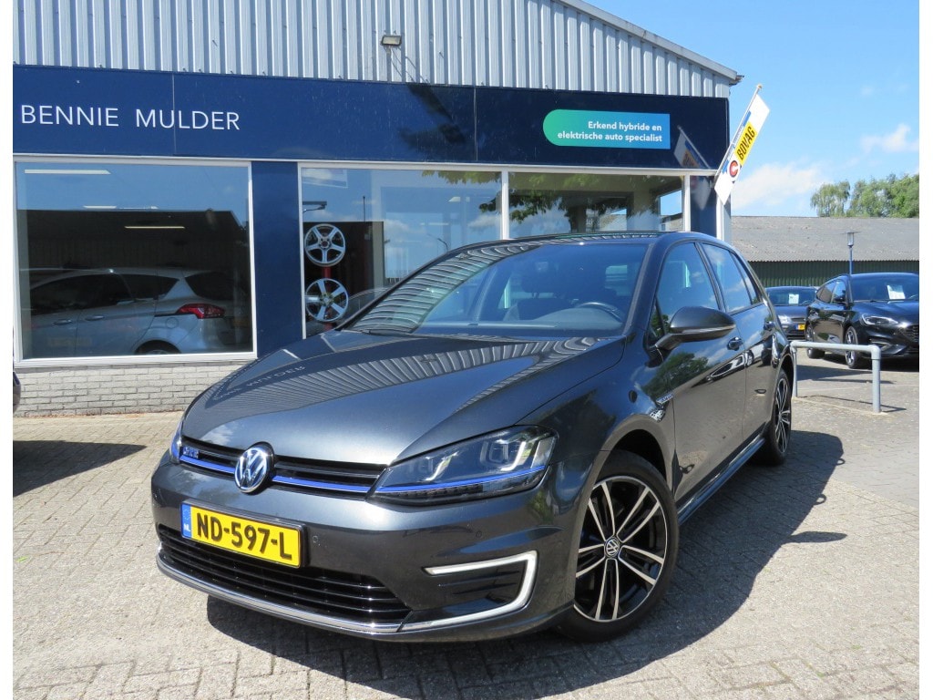 Volkswagen Golf 1.4 TSI GTE Connected Series NAVI / INCL. BTW