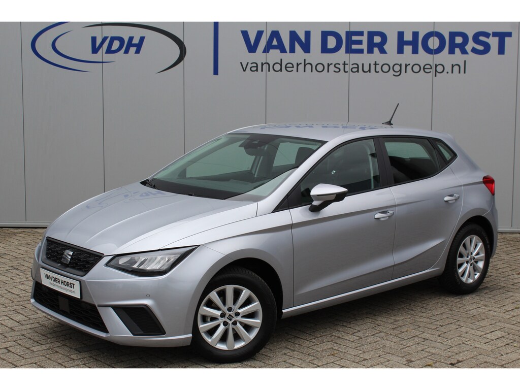 SEAT Ibiza 1.0-96pk TSI Style. NIEUWSTE MODEL. In nieuwstaat ! Volautm. airco, camera, elektr ramen v+a, LED verlichting, stoelverwarming, metallic lak, Isofix, LM wielen, Apple Carplay / Android auto etc.
