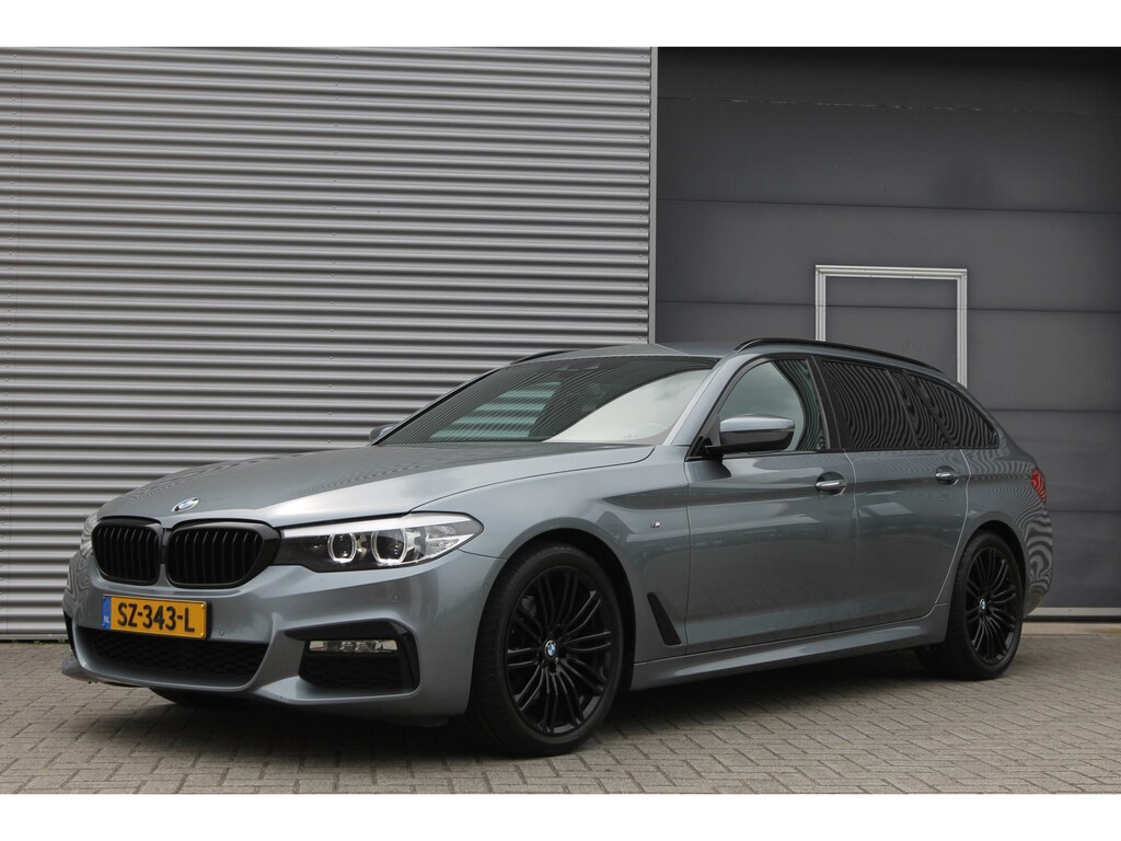 BMW 5-Serie Touring 520d High Executive Aut. I M-Pakket I Navi I Camera