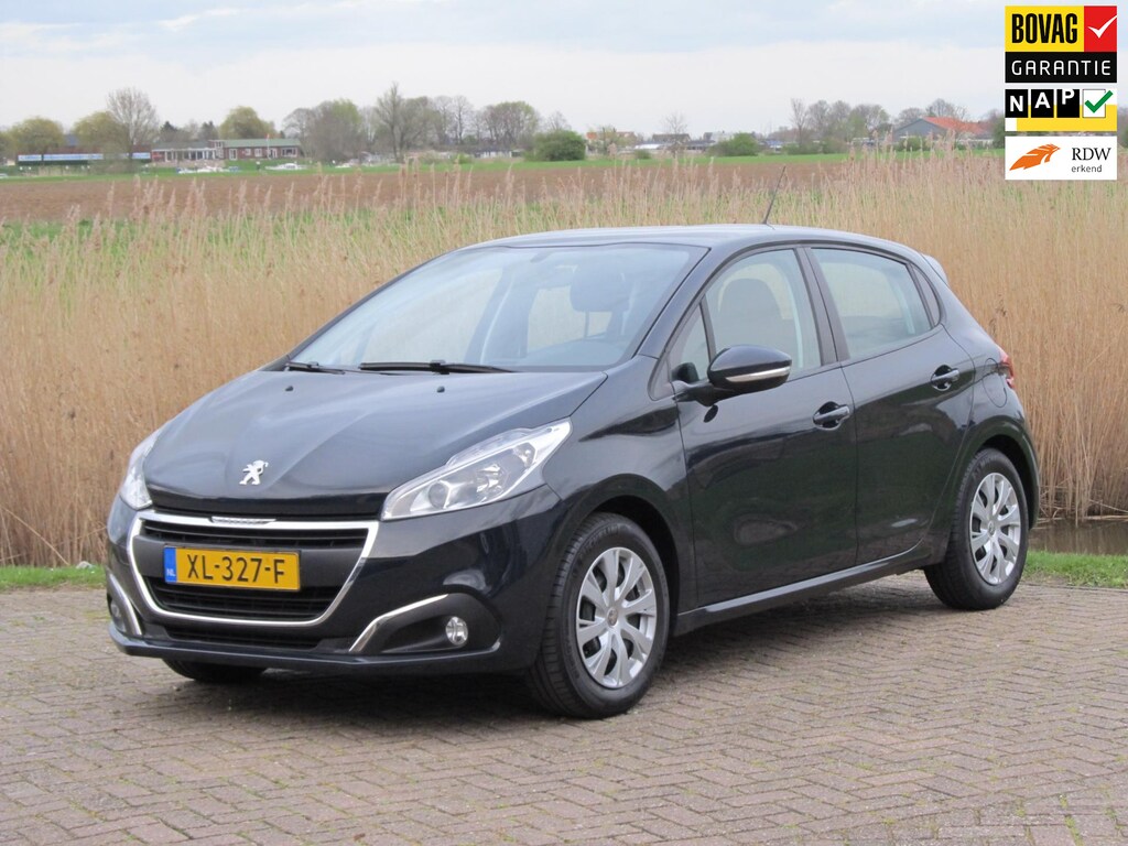 Peugeot 208 1.2 PureTech Blue Lease Active