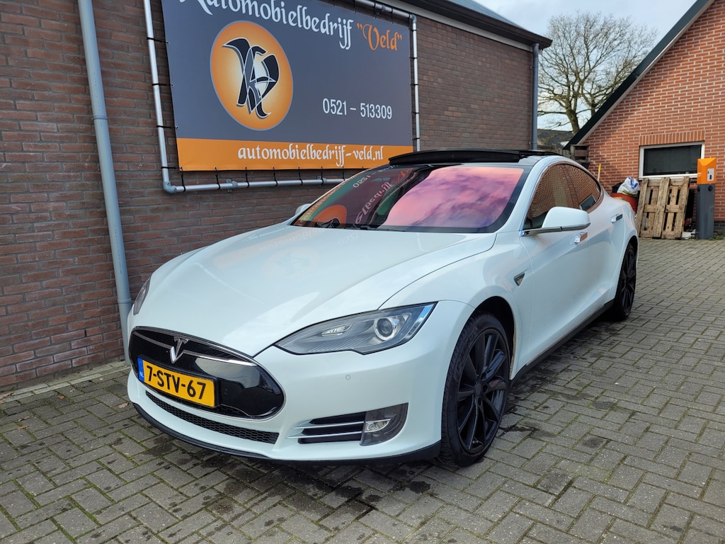 Tesla Model S 85 Performance (free supercharge)(accu storing)