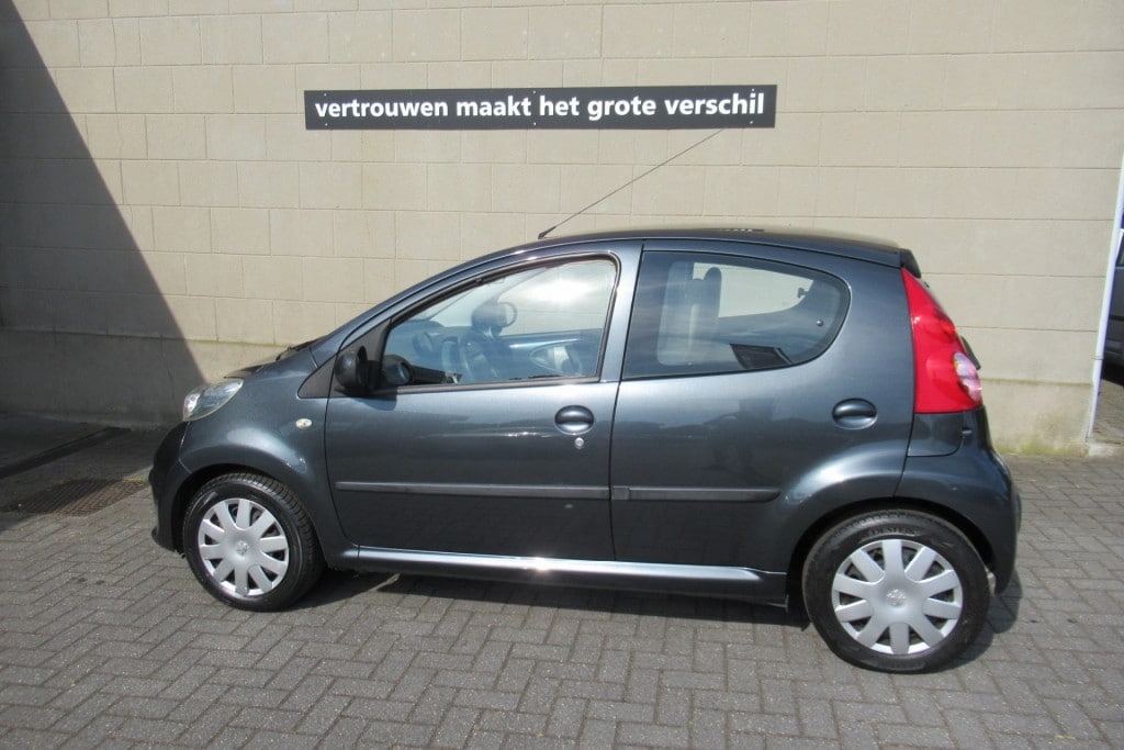 Peugeot 107 1.0-12V XS