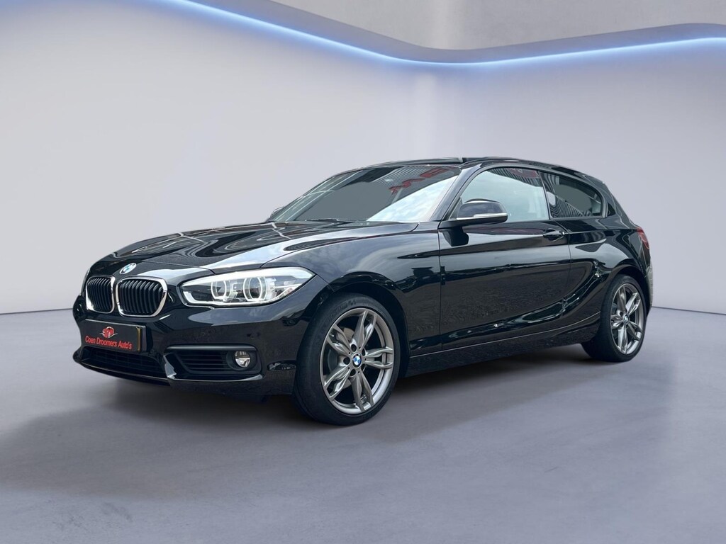 BMW 1-Serie 120i High Executive 184PK /Apple Carplay/Cruise Control/Parkeersens. V+A/18''LMV/Stoelverwarming/Multifunctioneelstuurwiel/(MET GARANTIE*)