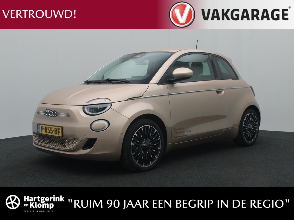Fiat 500e La Prima automaat 42 kWh | Adaptieve Cruise Control | CarPlay | Navigatie | Parkeersensoren | Achteruitrijcamera | Stoelverwarming | LED verlichting - 12% bijtelling tot 7-2026