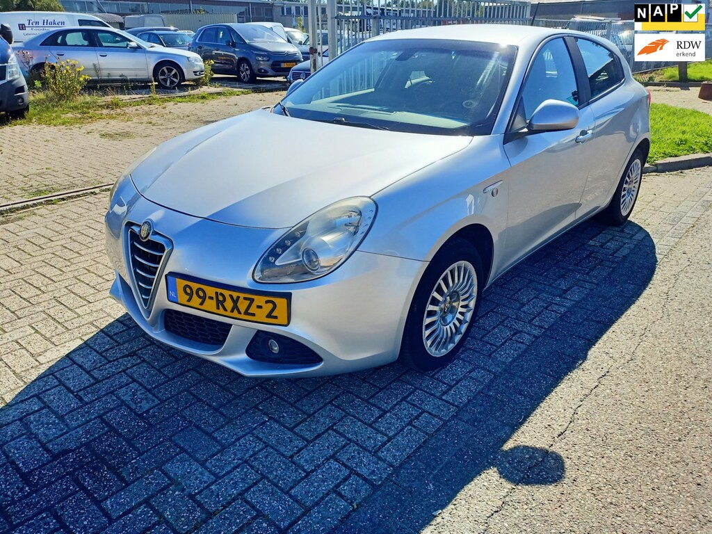Alfa Romeo Giulietta 1.4 T Progression Clima Bj:2011 NAP!