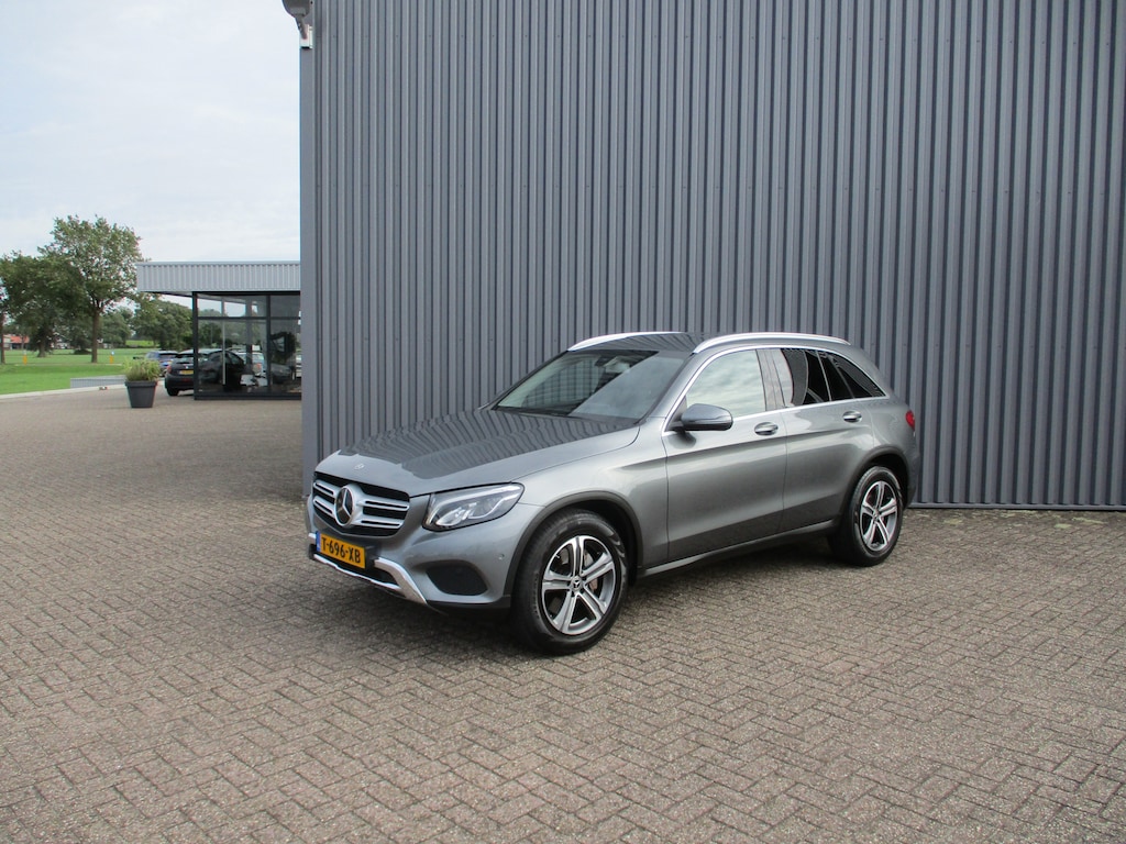 Mercedes-Benz GLC 300 245 PK 4MATIC Navi