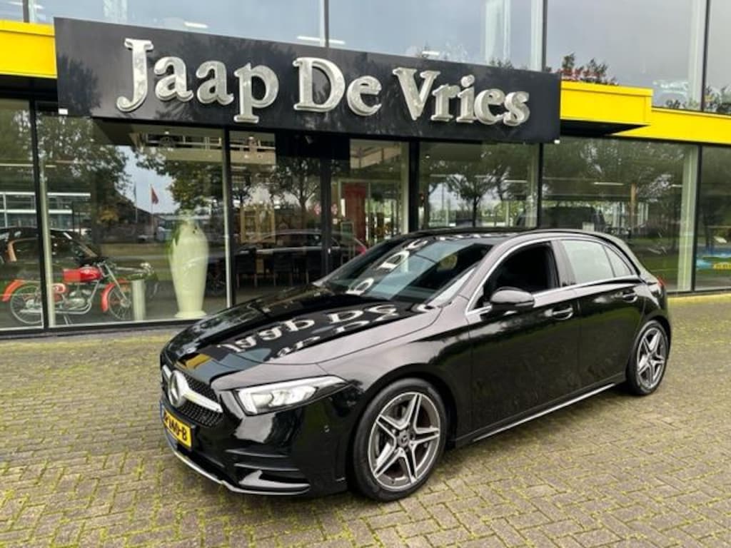 Mercedes-Benz A-klasse 180 Business Solution AMG