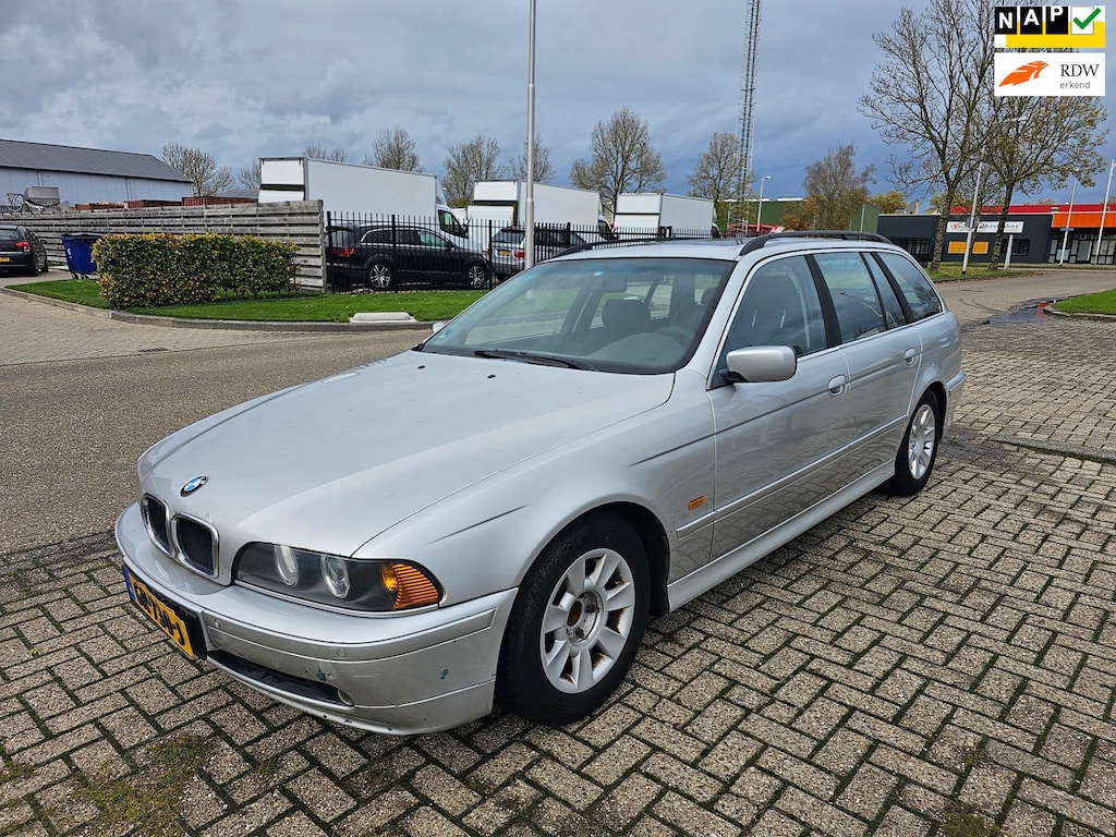 BMW 5-Serie Touring 520i 6 cilinder 2.0 Airco Bj:2002